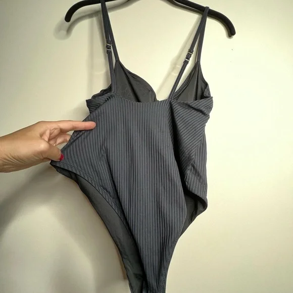 Vitamin A Bedette One Piece Swimsuit black missing size approx size Small - Picture 10 of 10
